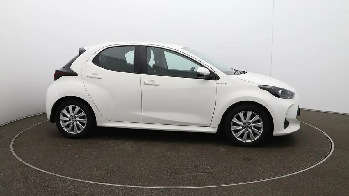 2021-toyota-yaris-15-vvt-i-icon-114bhp-hybrid-1490cc-e-cvt-big-41