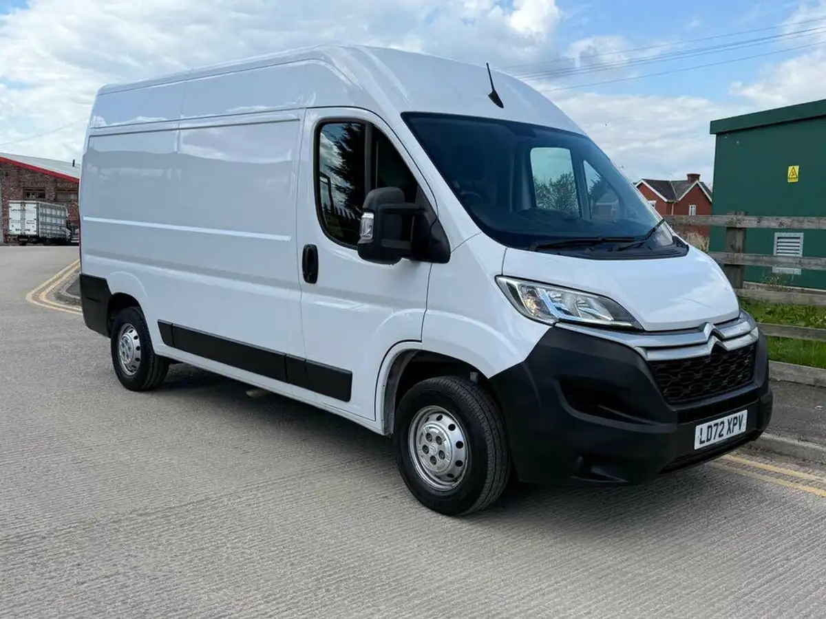 2022-citroen-relay-22bluehdi-35-l2h2-enterprise-big-0