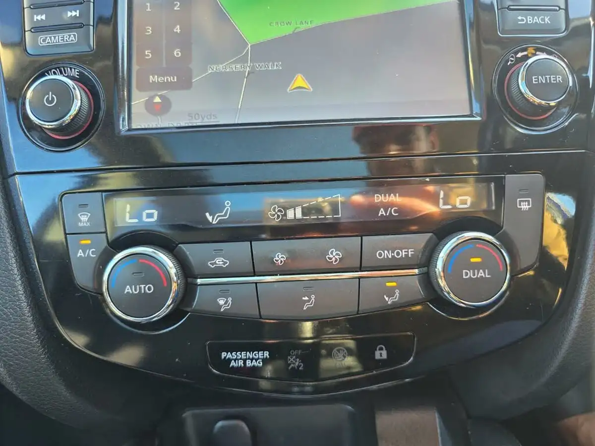 2016-nissan-qashqai-12-dig-t-n-connecta-xtronic-cvt-big-38