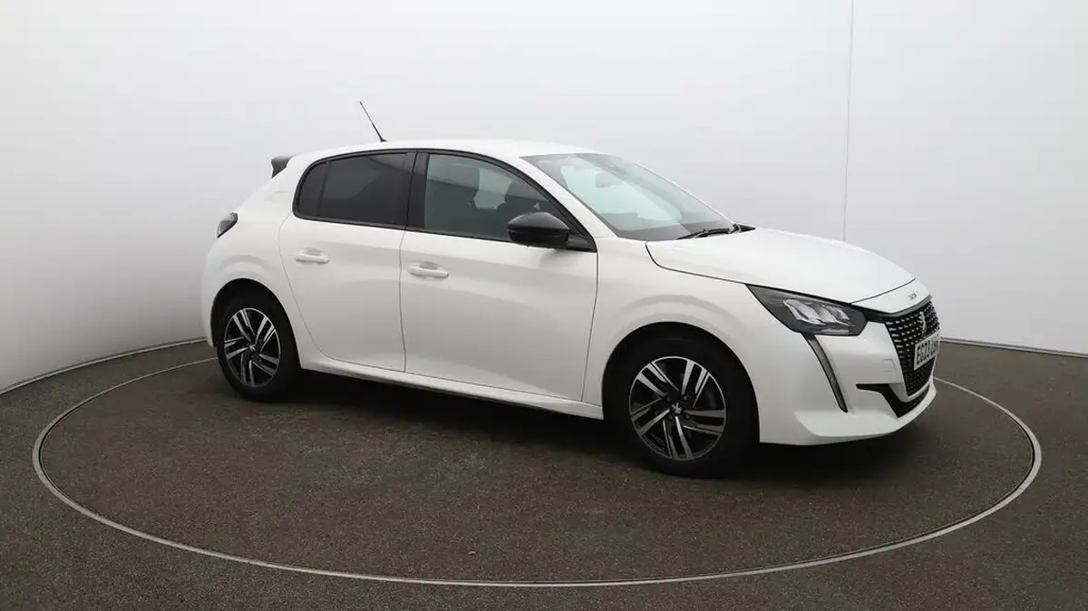 2023-peugeot-208-12-puretech-allure-premium-100ps-eat8-big-36