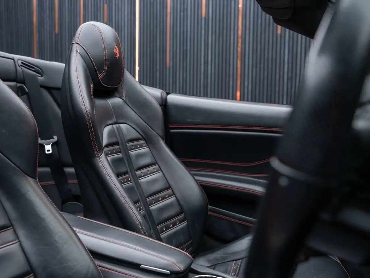 2015-ferrari-california-39-t-big-23
