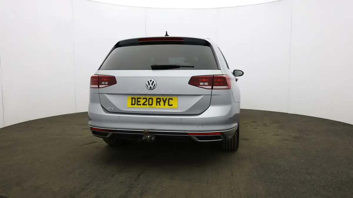 2020-volkswagen-passat-14-tsi-gte-estate-5d-big-53