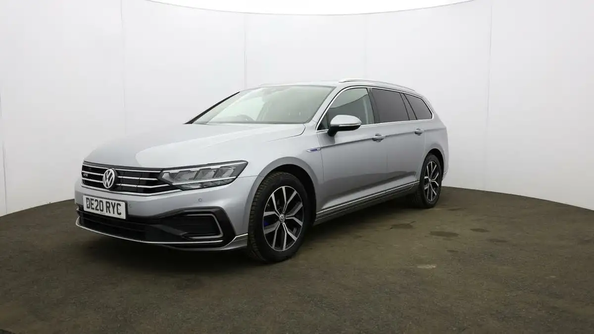 2020-volkswagen-passat-14-tsi-gte-estate-5d-big-29