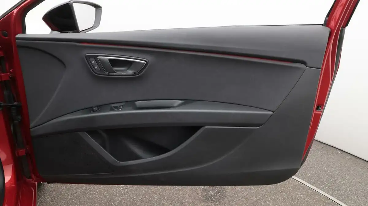 2017-seat-leon-14-tsi-fr-technology-sportcoupe-3d-big-15