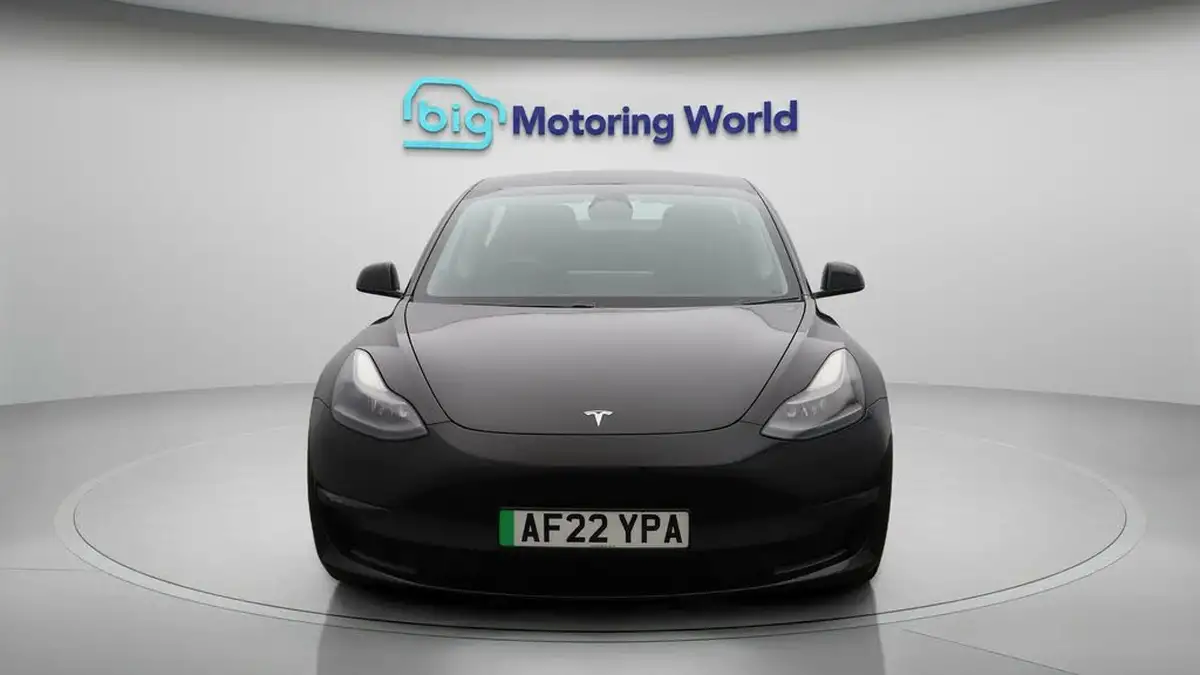2022-tesla-model-3-e-long-range-big-2