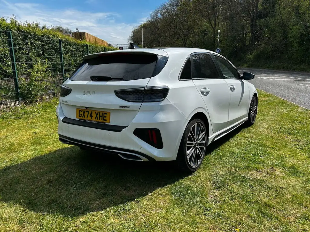 2024-kia-ceed-15-t-gdi-gt-line-s-138bhp-big-2