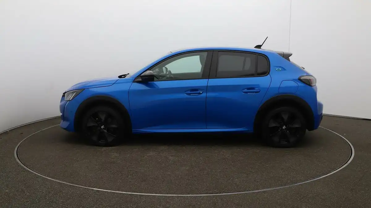 2021-peugeot-208-e-gt-50kwh-big-57