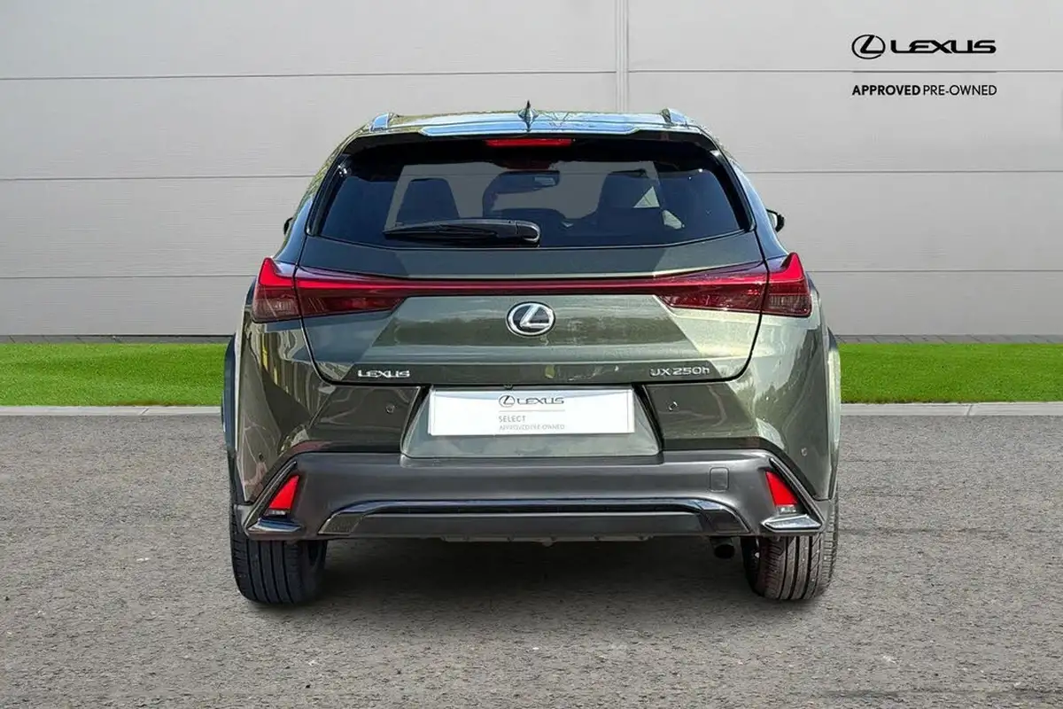 2021-lexus-ux-250h-20-f-sport-takumi-pack-big-3