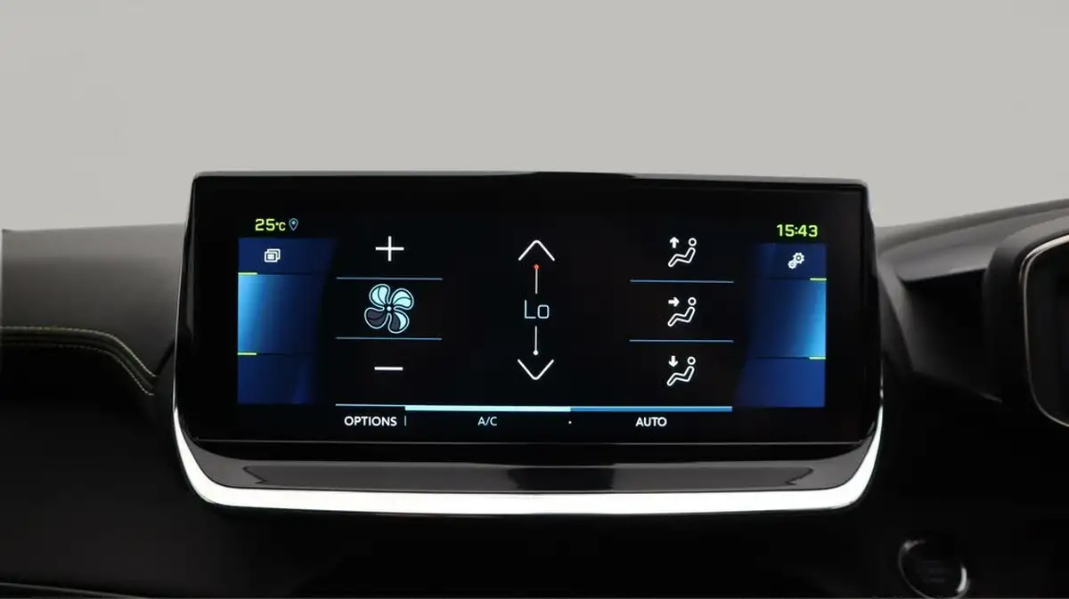 2021-peugeot-208-e-gt-50kwh-big-12