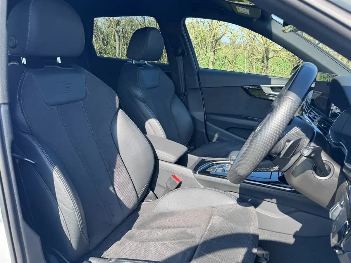 2021-audi-a4-avant-20-35-tfsi-black-edition-s-tronic-big-7