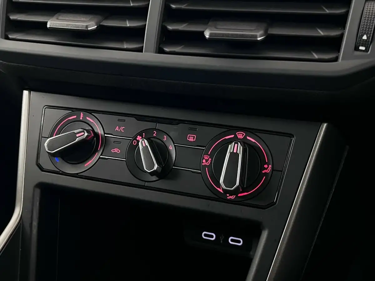 2021-volkswagen-polo-10-tsi-match-big-33
