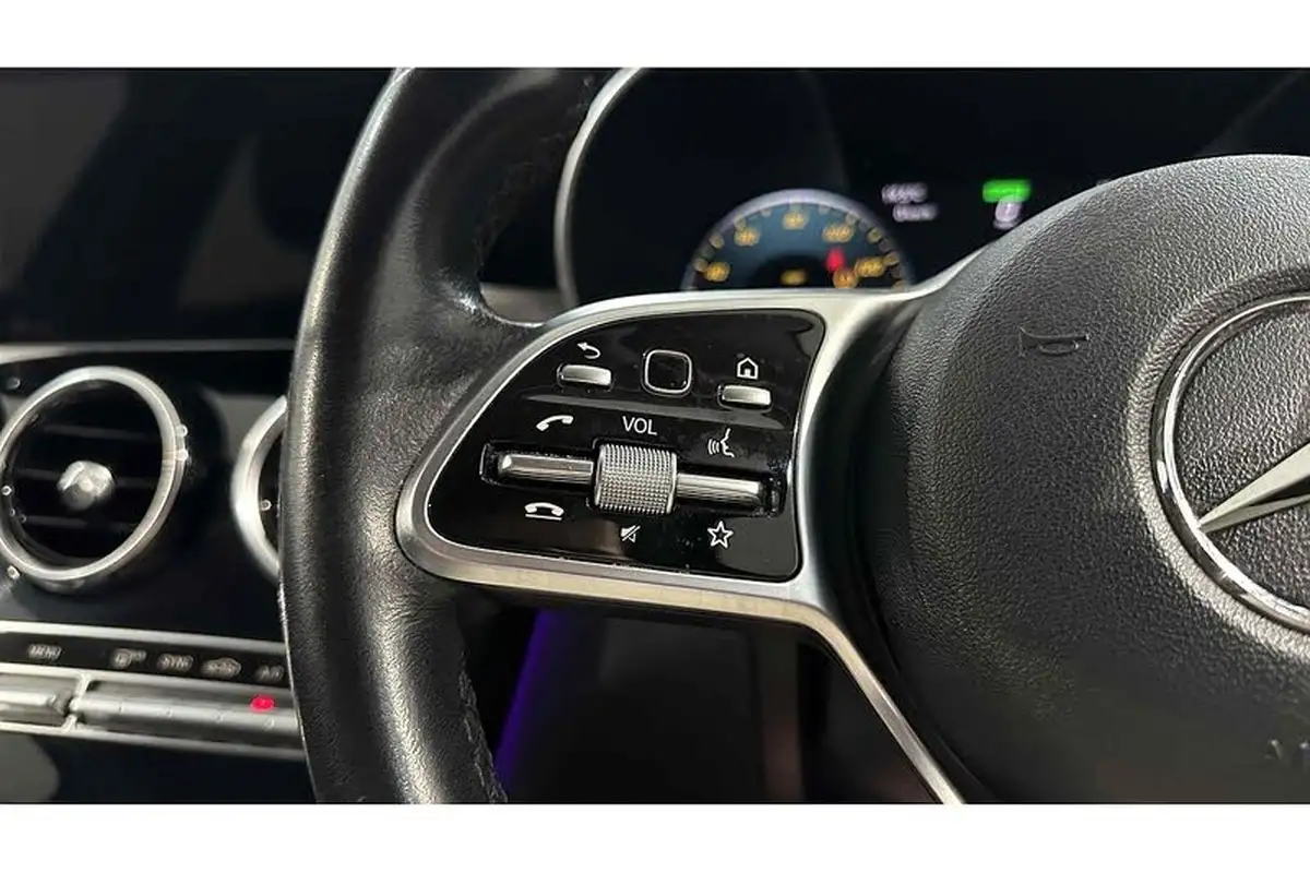 2019-mercedes-benz-c-class-15-c200-sport-premiumss-saloon-4d-big-32