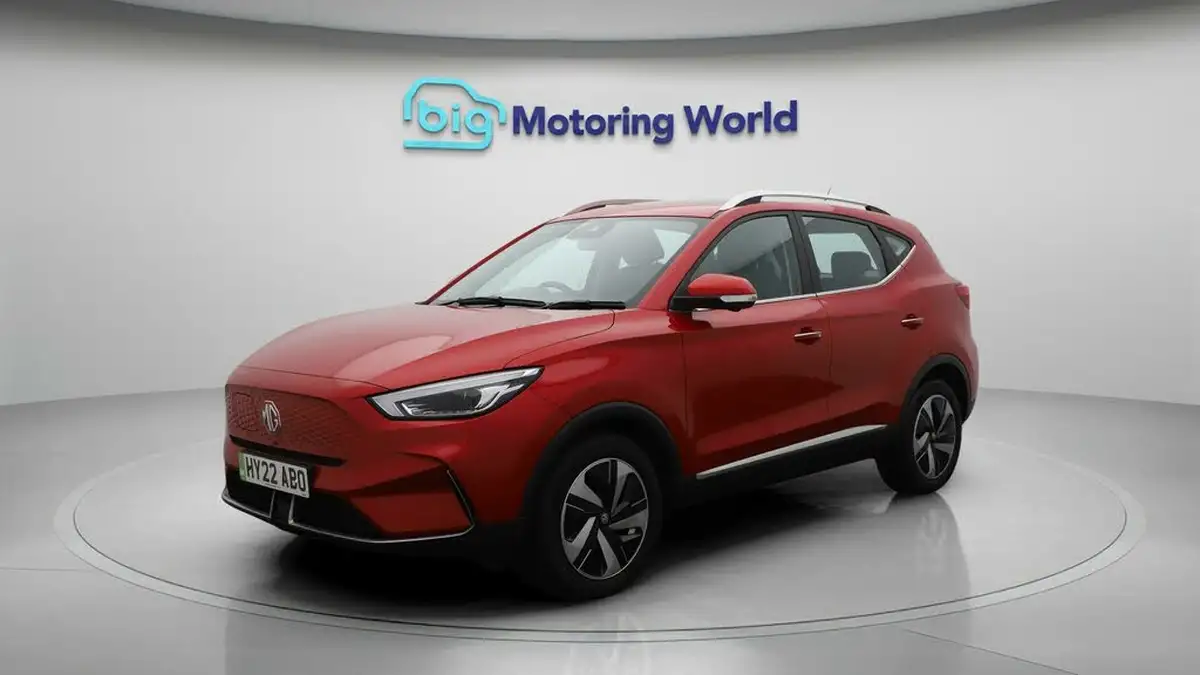 2022-mg-zs-suv-e-trophy-ev-176ps-big-3