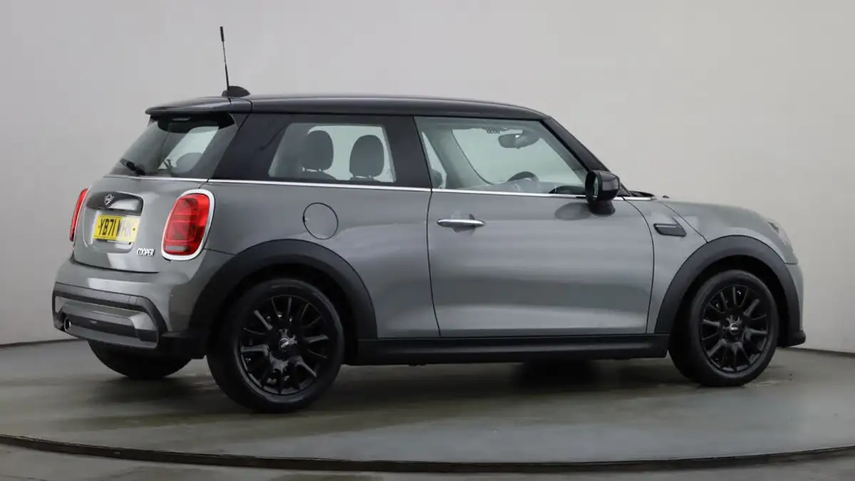 2022-mini-cooper-15-cooper-classic-hatchback-3d-auto-big-11