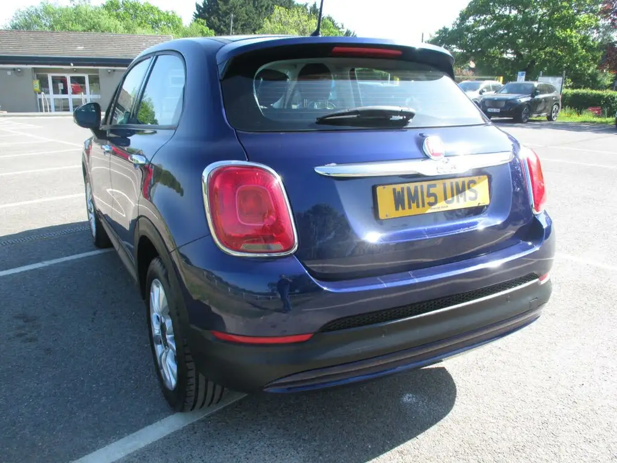 2015-fiat-500x-14-pop-star-opening-edition-big-9