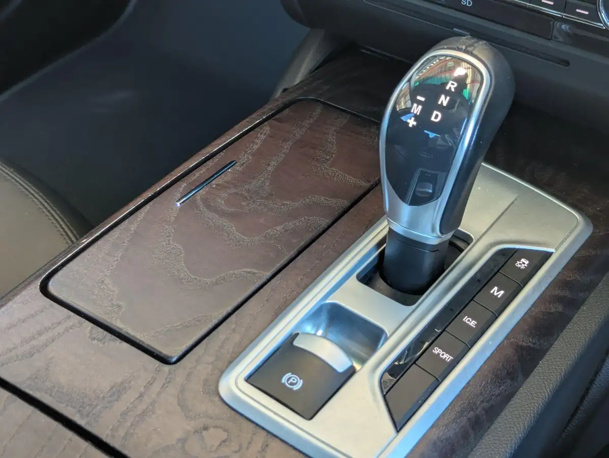 2015-maserati-ghibli-30td-big-12