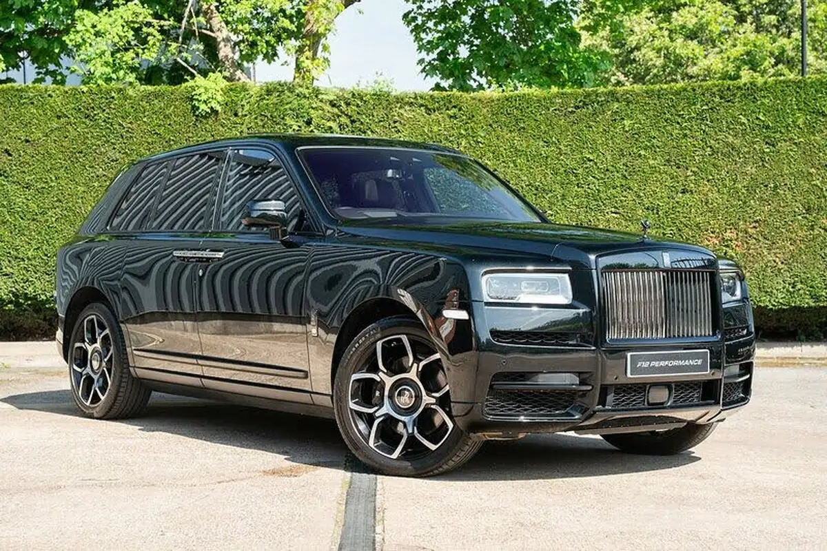 2023-rolls-royce-cullinan-675-black-badge-big-5