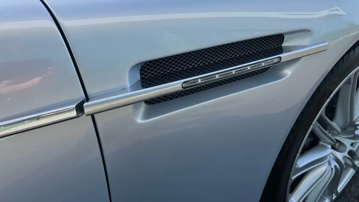 2009-aston-martin-dbs-60-touchtronic-big-17