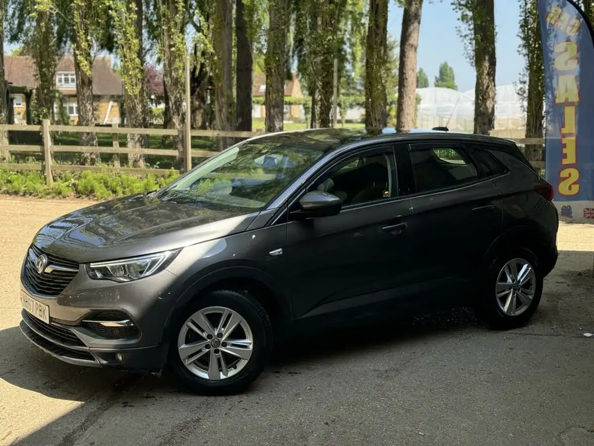 2018-vauxhall-grandland-x-12-se-132ps-big-15