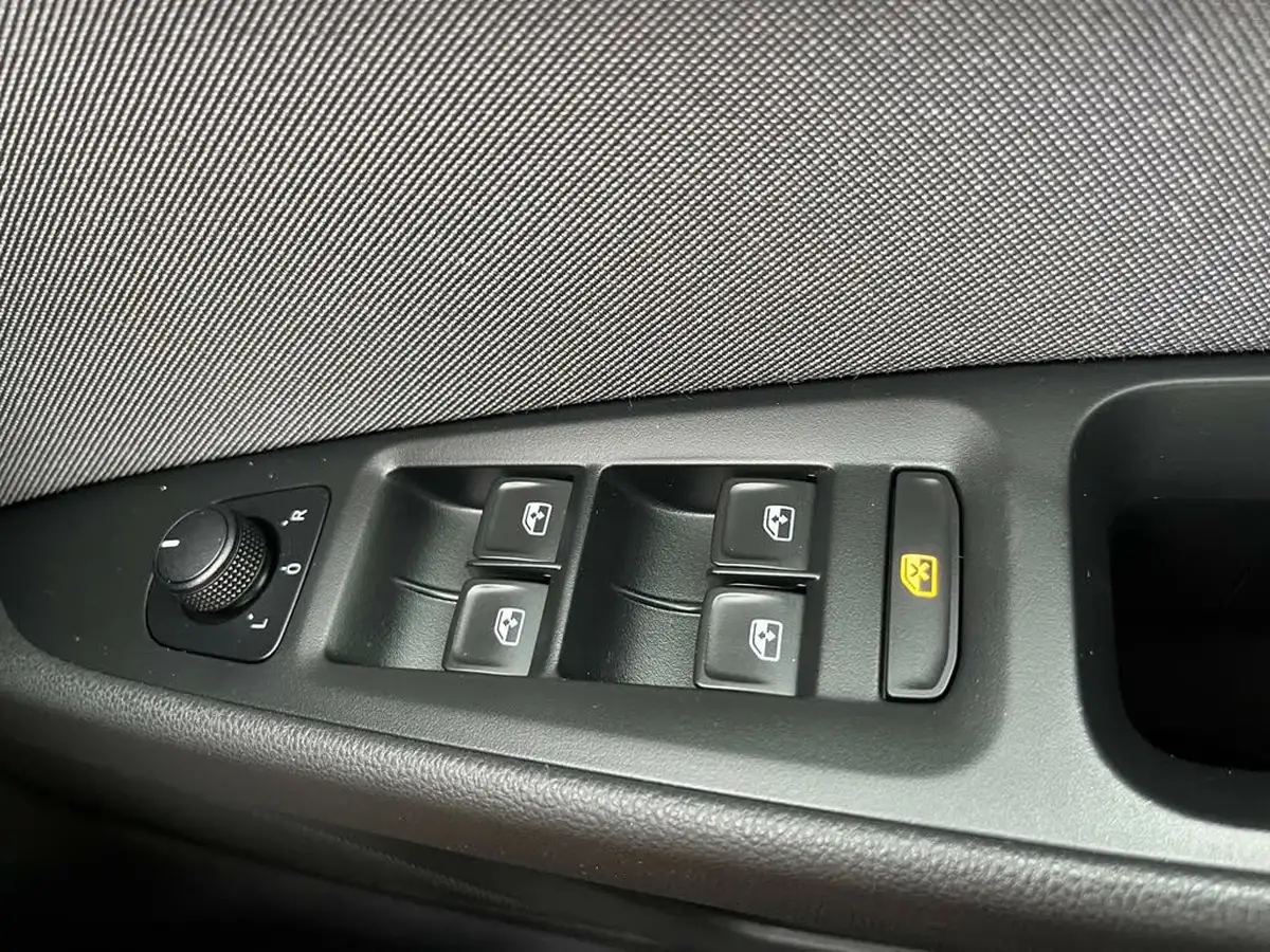 2017-seat-leon-16tdi-se-dynamic-technology-hatchback-dsg-big-26