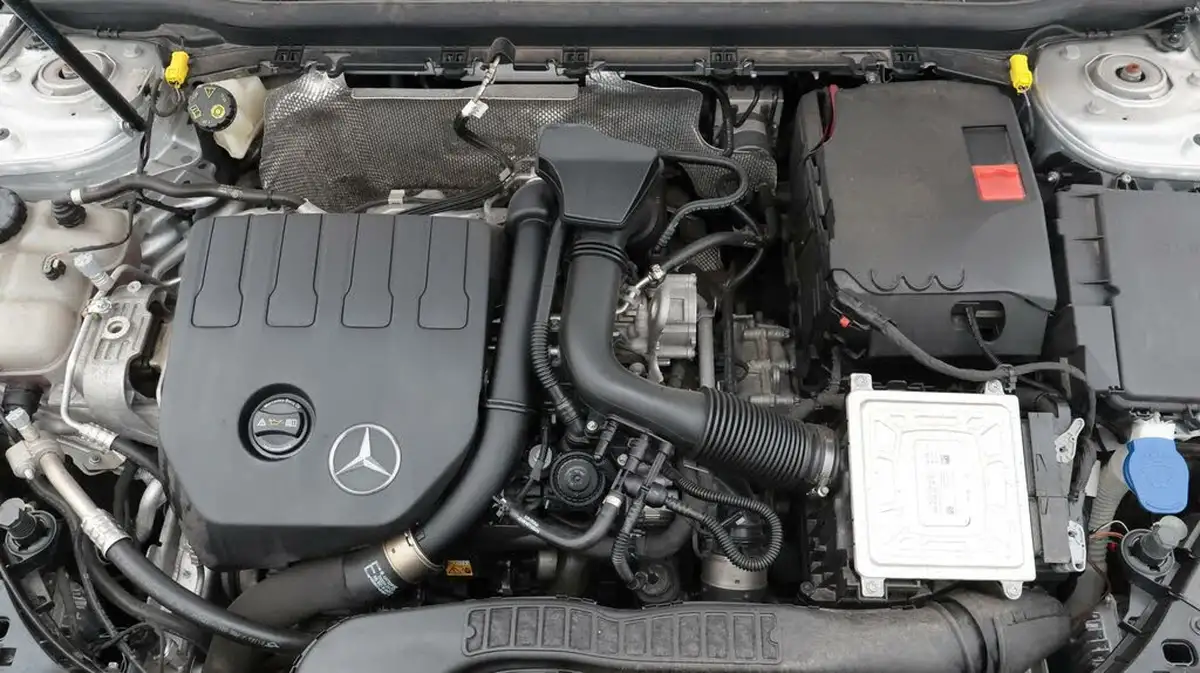 2020-mercedes-benz-a-class-13-a200-amg-line-executive-hatchback-5d-7g-dct-big-19