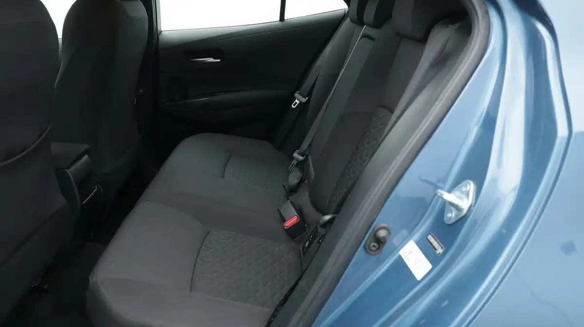 2021-toyota-corolla-18-vvt-i-icon-trk-hatchback-5d-big-16