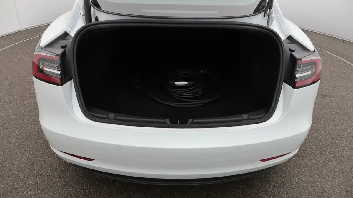 2021-tesla-model-3-e-long-range-awd-big-17