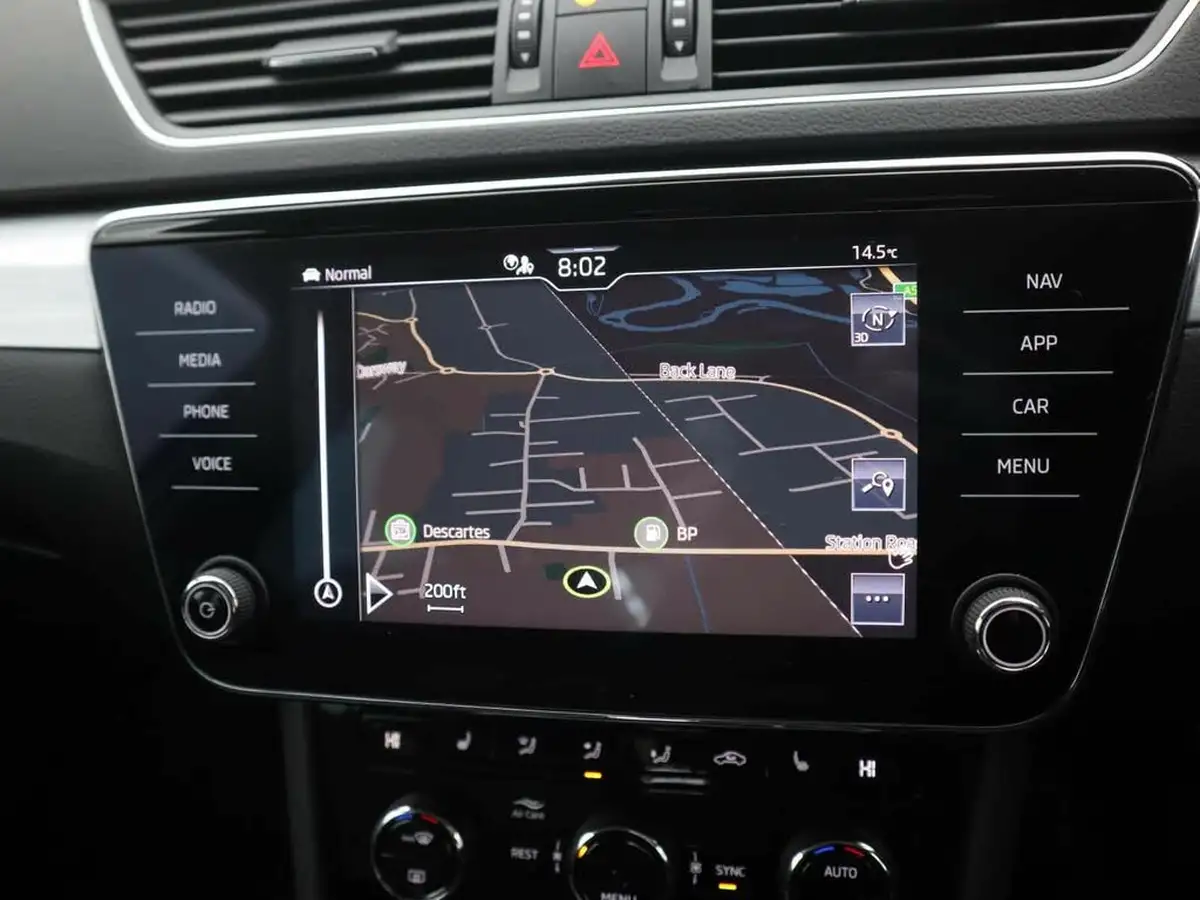 2023-skoda-superb-15-tsi-se-technology-hatchback-dsg-big-15