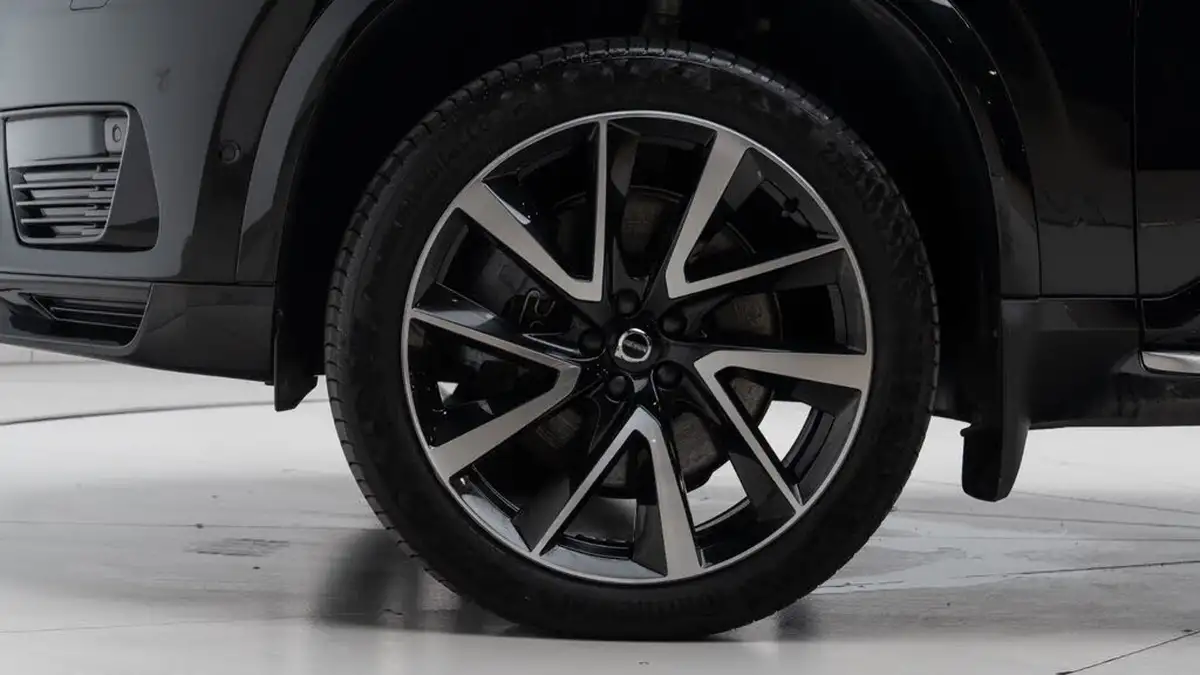 2023-volvo-xc90-20-t8-ultimate-dark-big-32