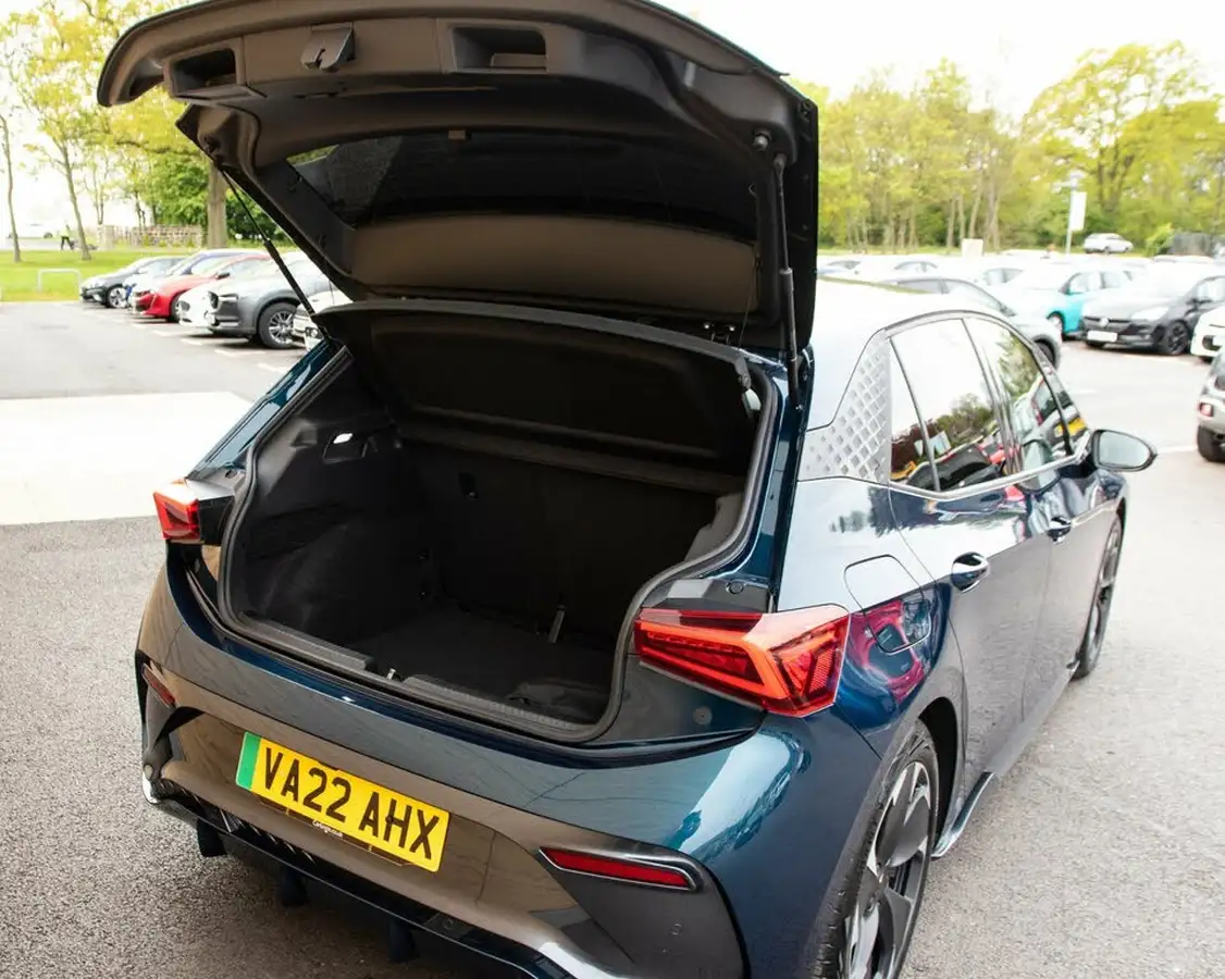 2022-cupra-born-e-v2-204ps-58kwh-big-34