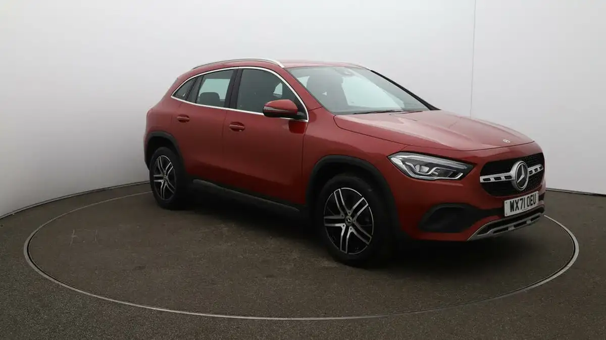 2022-mercedes-benz-gla-class-13-gla-200-sport-big-36