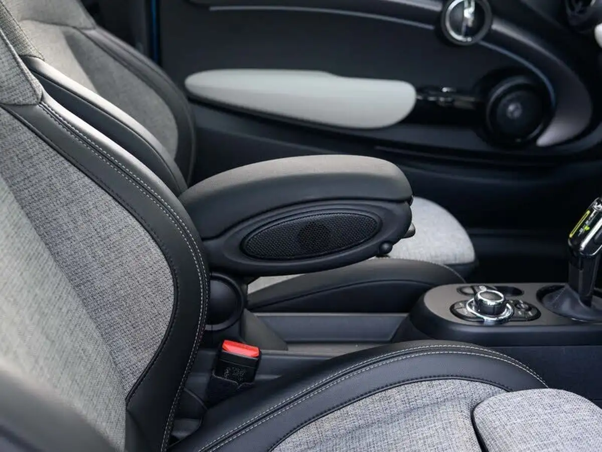 2021-mini-cooper-e-cooper-s-collection-edition-big-29