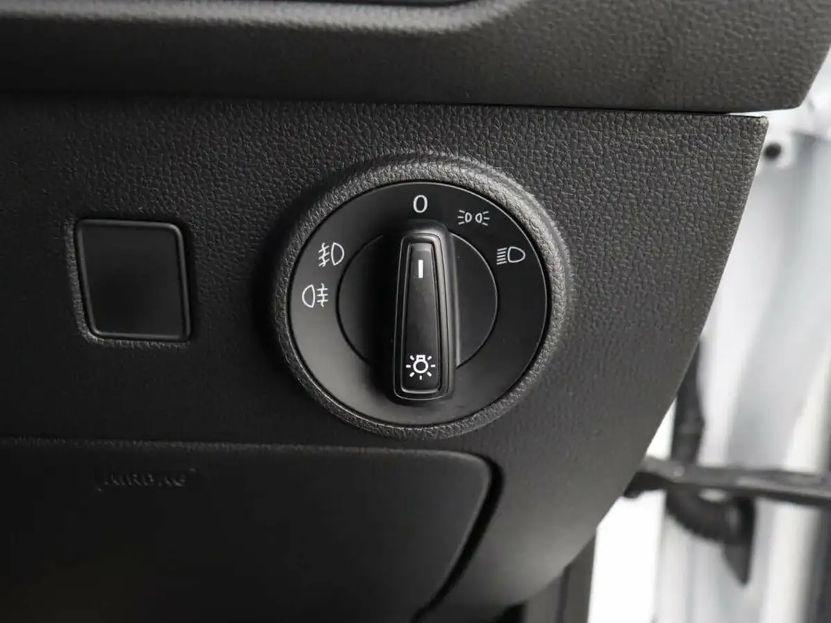 2023-seat-ateca-15-ecotsi-se-technology-dsg-big-37