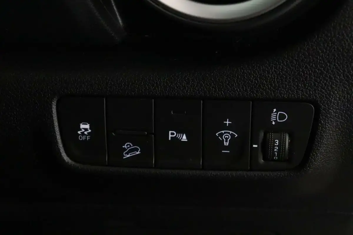 2021-hyundai-kona-10-t-gdi-premium-48-volt-mhev-big-15