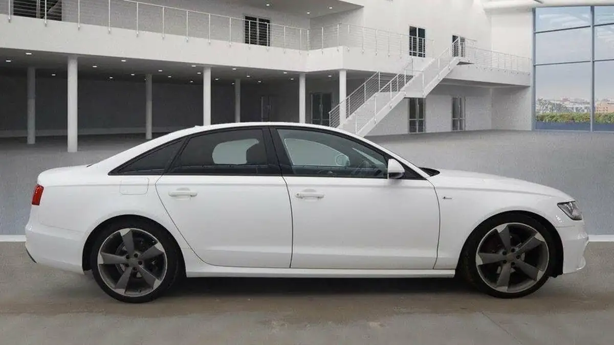 2014-audi-a6-saloon-20tdi-ultra-black-edition-s-tronic-big-4