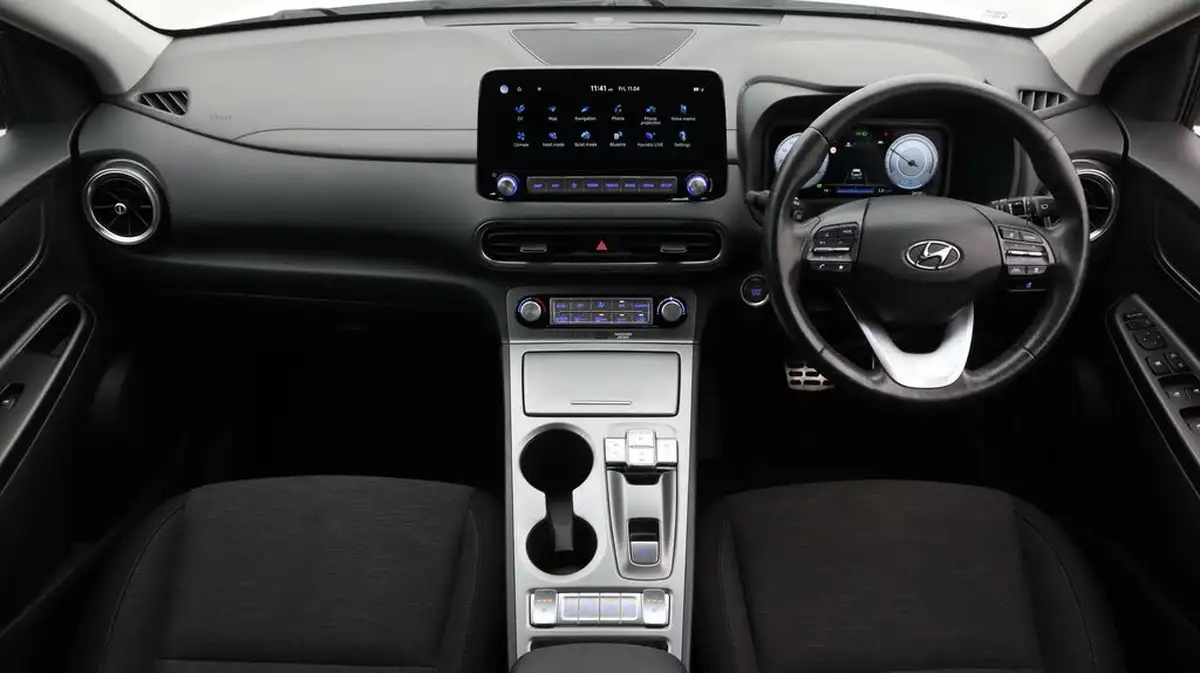 2022-hyundai-kona-e-premium-204ps-64kwh-7kw-obc-big-13