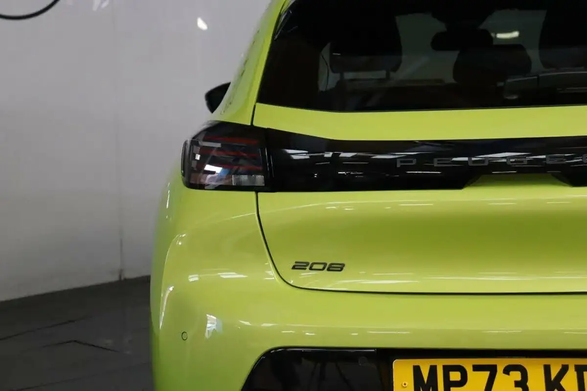 2024-peugeot-208-12-puretech-allure-big-13