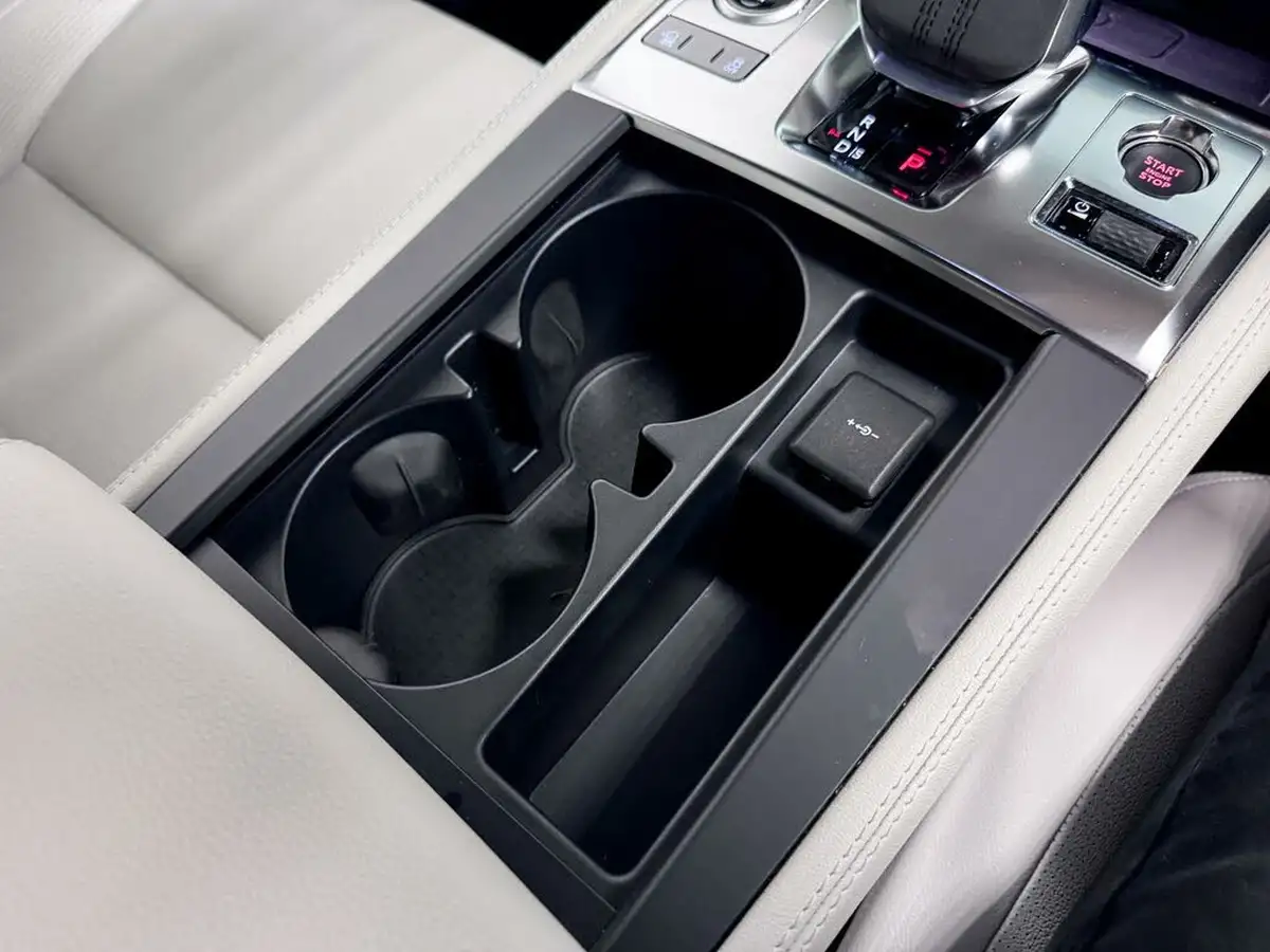 2023-jaguar-f-pace-20-d200-r-dynamic-se-black-big-26
