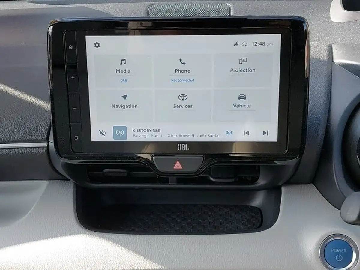 2022-toyota-yaris-15-vvt-i-excel-big-9