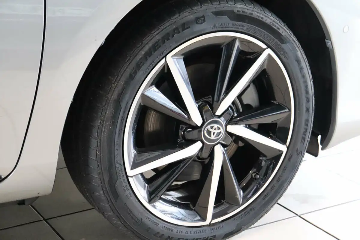 2018-toyota-auris-18-vvt-i-hsd-design-hatchback-big-79