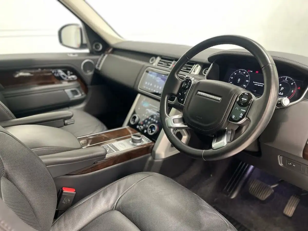 2022-land-rover-range-rover-30-d300-vogue-big-10