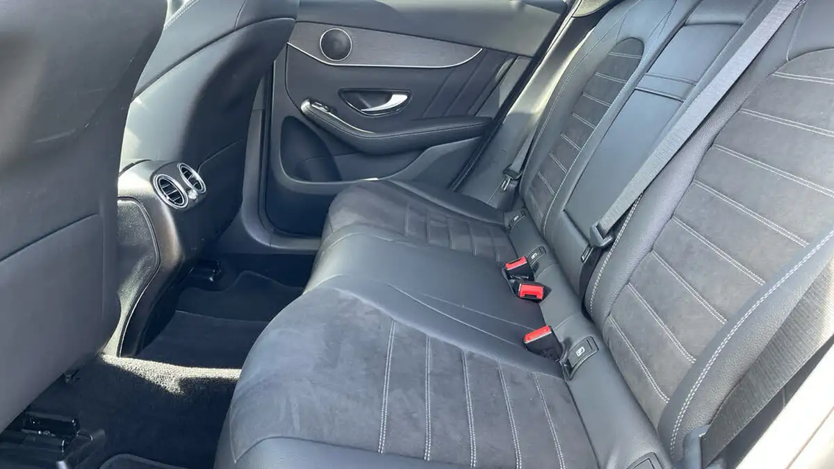 2021-mercedes-benz-glc-class-20-glc300-amg-line-272ps-eq-boost-station-wagon-5d-big-13