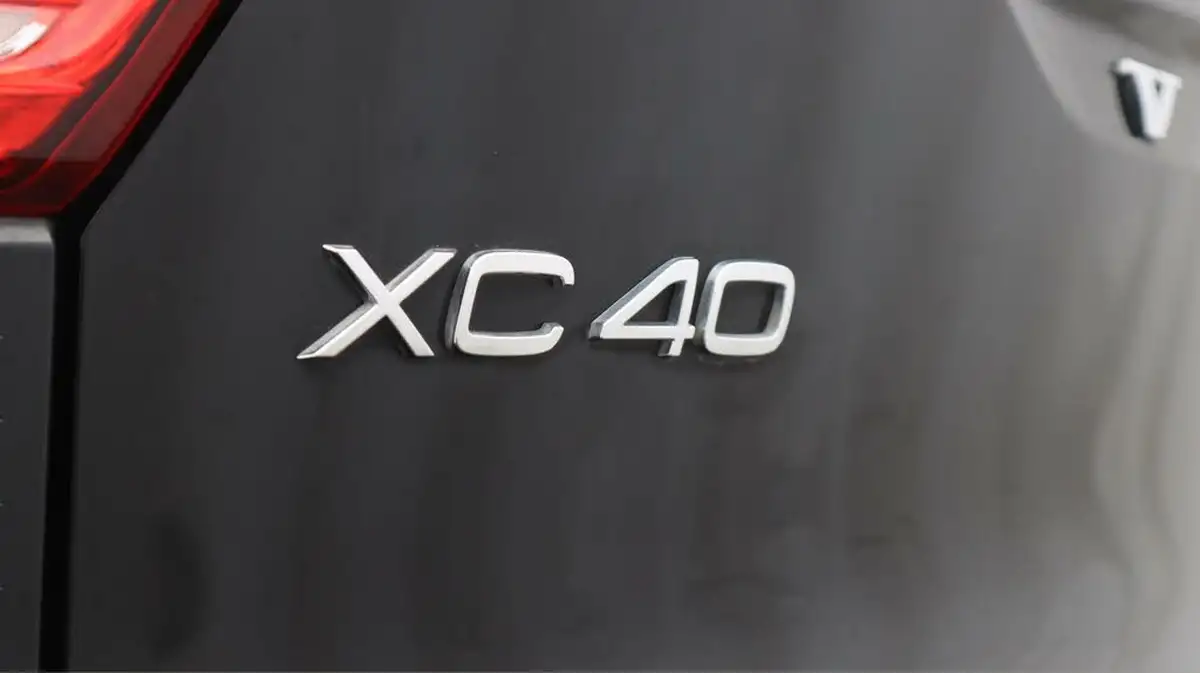 2020-volvo-xc40-20-b4-inscription-pro-big-21