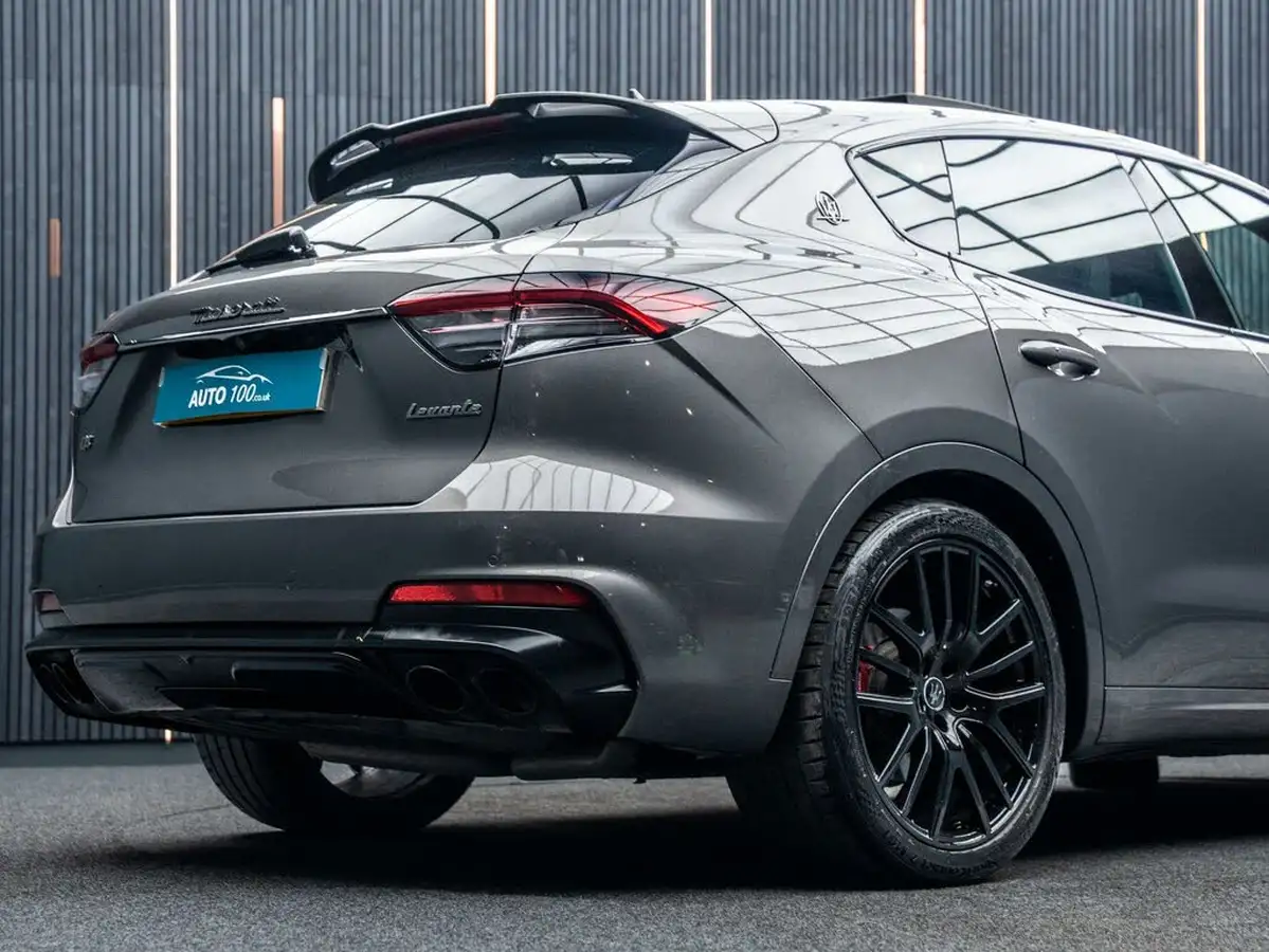 2021-maserati-levante-30-gransport-big-21