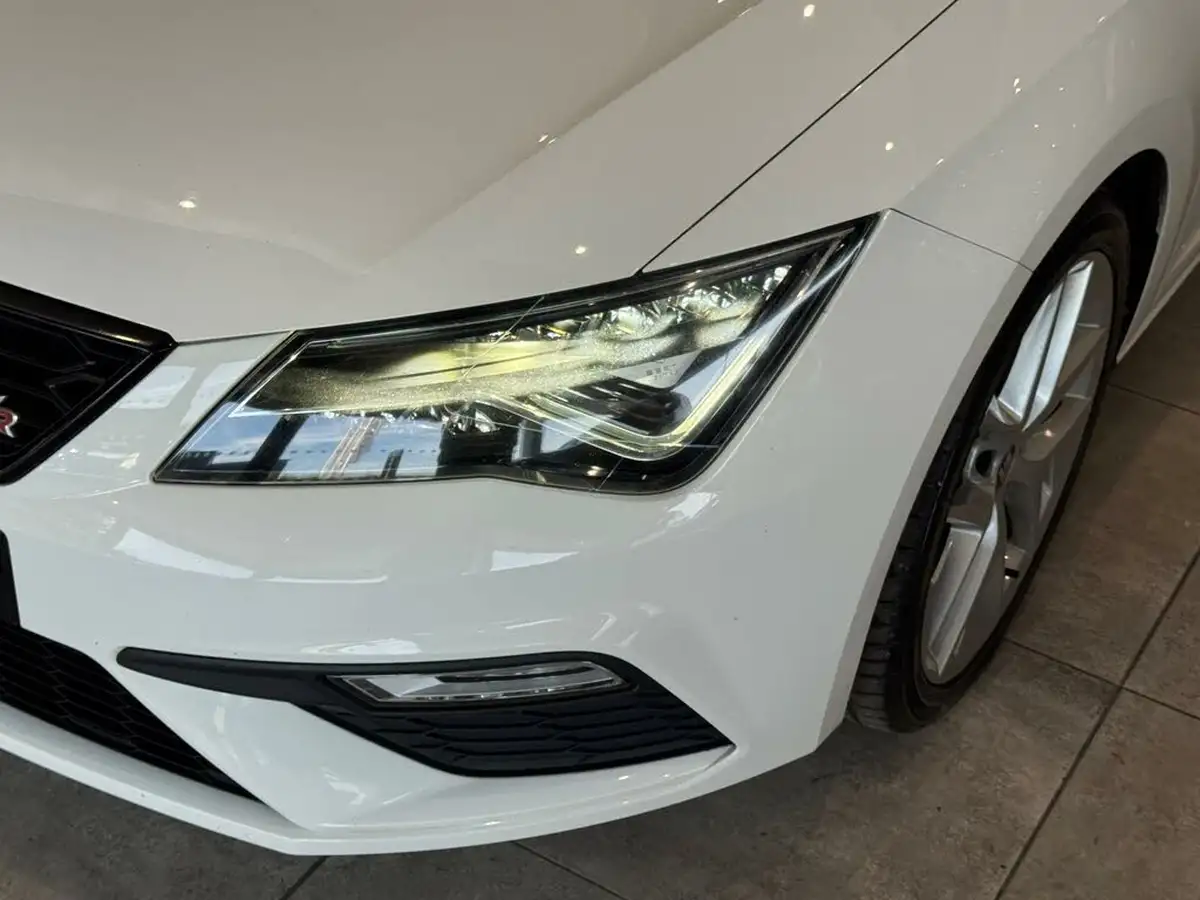 2018-seat-leon-14-tsi-fr-technology-hatchback-5d-big-3