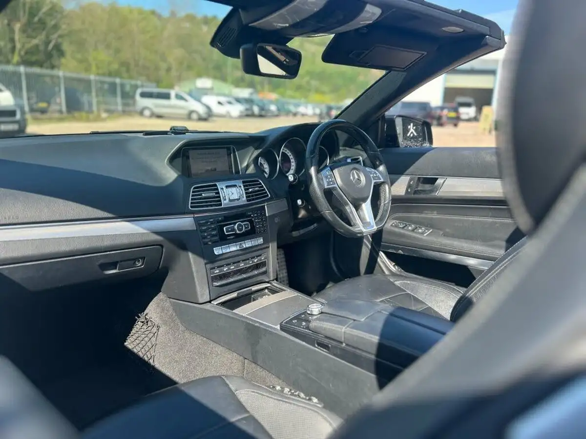 2015-mercedes-benz-e-class-21td-e220-amg-line-175bhp-cabriolet-2d-big-9