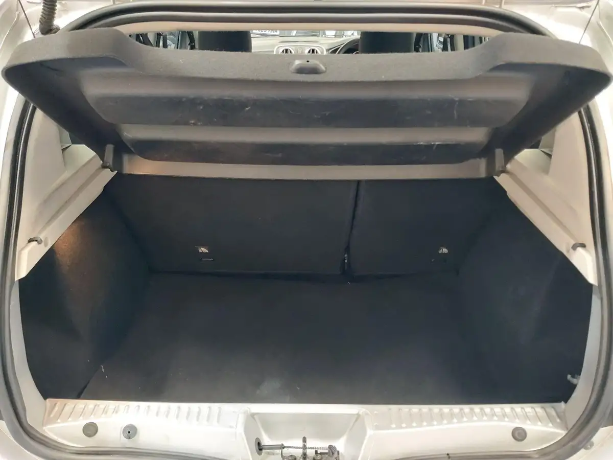 2014-dacia-sandero-stepway-09-ambiance-big-5