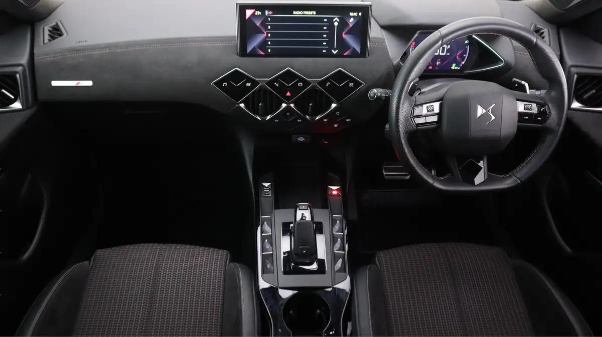 2022-ds-ds-3-crossback-12-puretech-performance-line-130ps-big-13