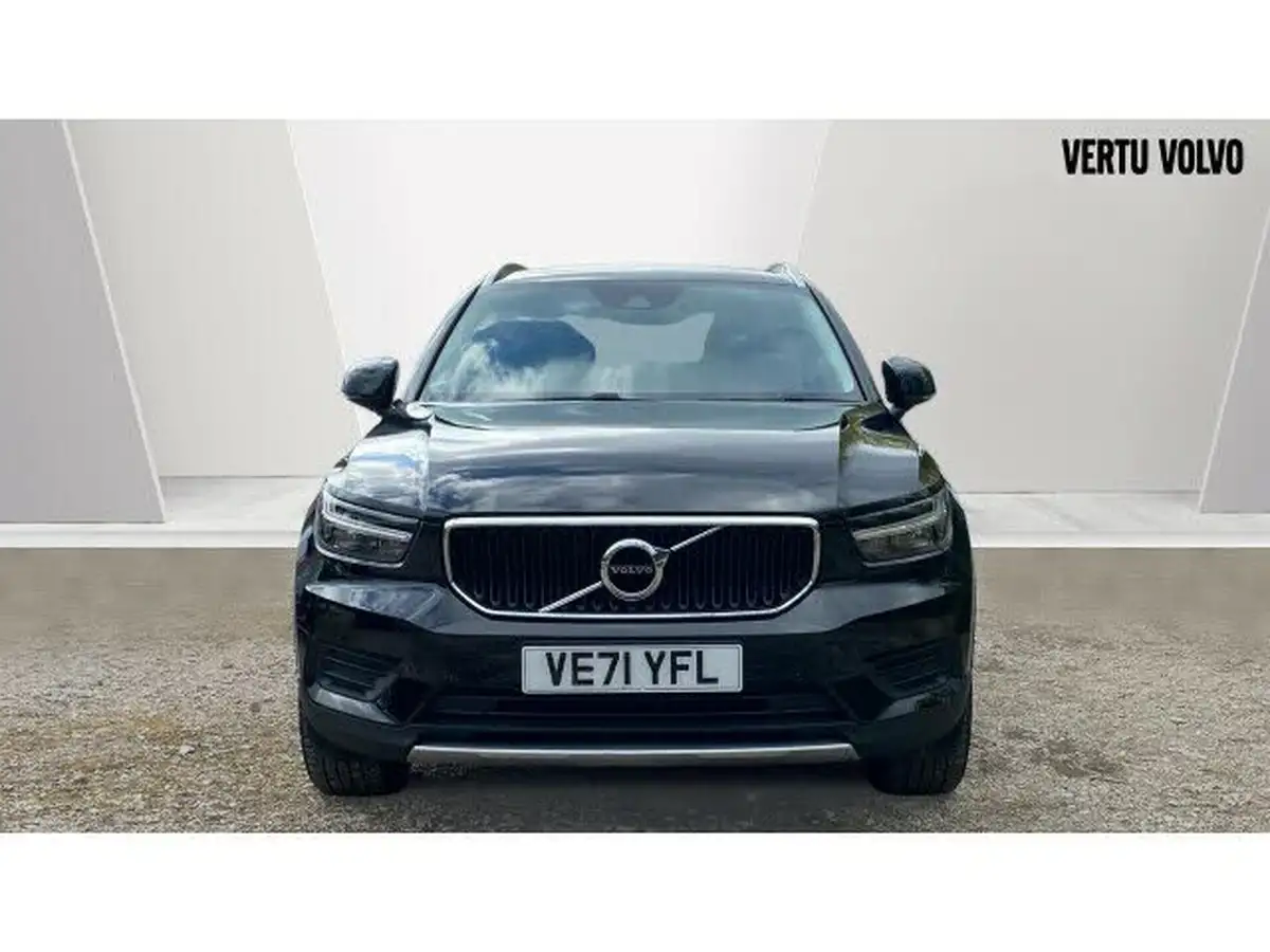 2022-volvo-xc40-15-t3-momentum-auto-big-11
