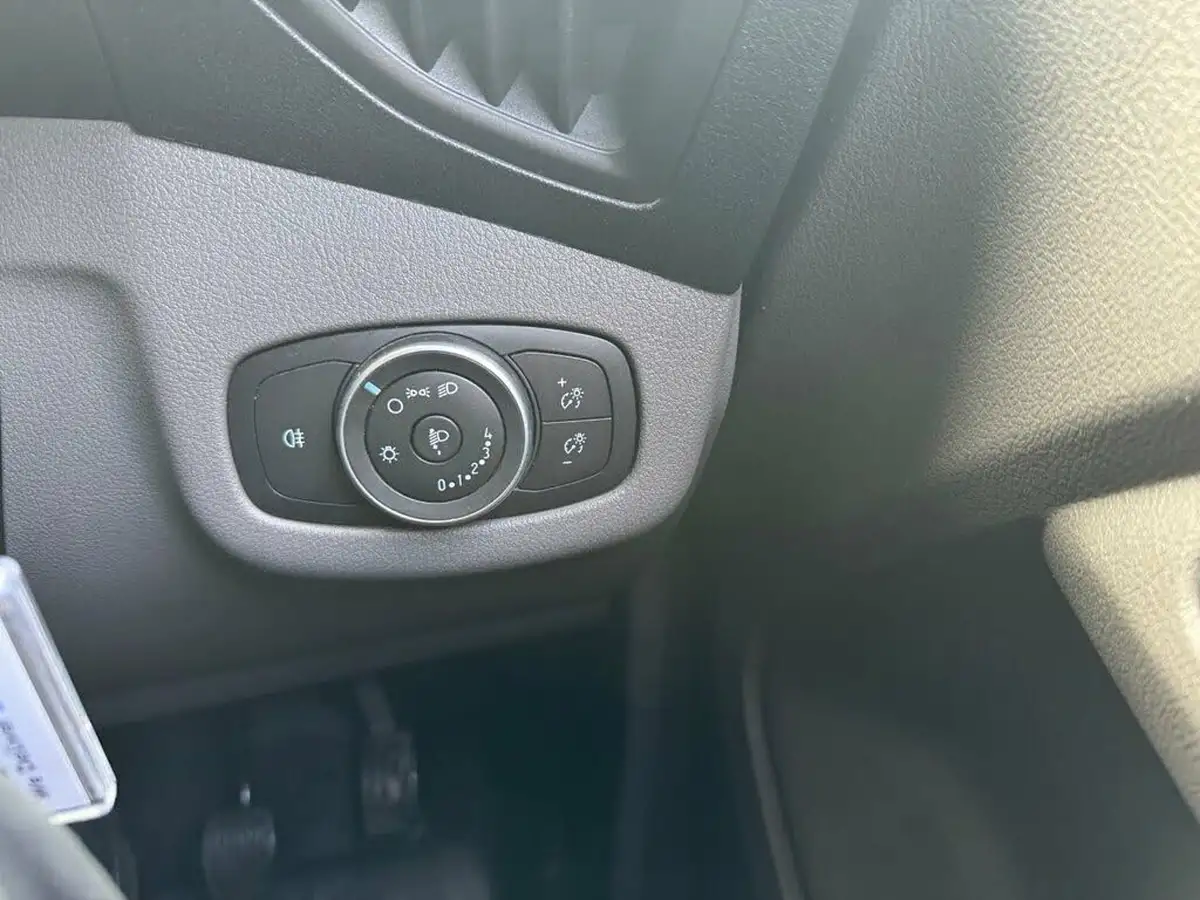 2020-ford-transit-connect-15-ecoblue-l2-230-trend-100pseu6dt-big-4